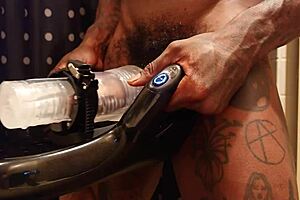 Bbc Hallelujah Johnson Masturbates Solo with Universal Launch, Showing Off His Muscular Body