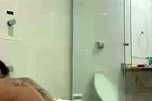 Bia Hot Morena Safada Masturbates with Shower Jet!