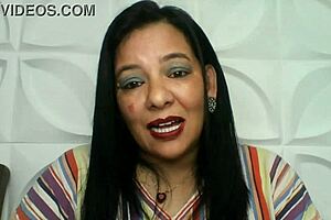 Erotic stories: The mother and son donzelo (Gaylola)