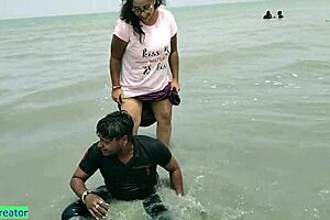 New Indian couple's uncut sexual experience leaked from mobile phone
