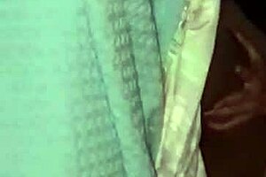 Скрита милфа язди на италиански отпуск край морето