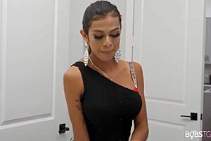 bobs tgirls dulce shows off her transsexual body, crossdressing as hot tgirl, masturbating solo 😘