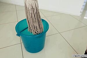 stepmom christie stevens cleans the room without panties