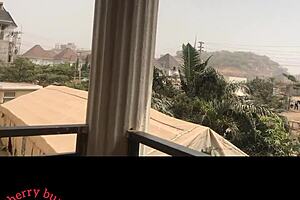 Wow, at the balcony, stubborn friend insists on fucking her big pussy first