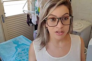 mostrei a calcinha, wanna see my natural tits and pussy?