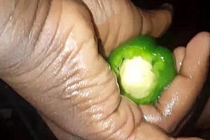 Plantain versus poivron, I get wet and cum