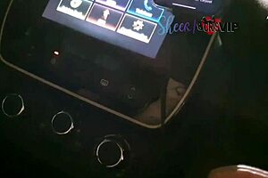 Motoboy desconhecido fodeu meu cuzinho sem camisinha no mirante da lapa na frente do marido corno - dogging 28 crisvip - cristina almeida