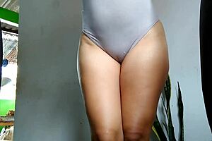 Secret Video Of Blonde Stepsister With Big Ass Found On Phone