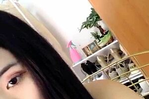 Hot girl delivers intense oral on massive cock during live stream