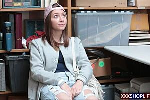 Wow! Teenie Shoplifter Banging Security for Freedom in Hidden Cam!