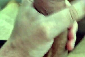 Gay American twink’s solo performance with rope fetish and cum shots