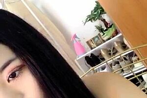 Hot girl delivers intense oral on massive cock during live stream