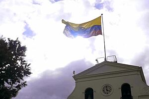 Young latina masturbates eagerly