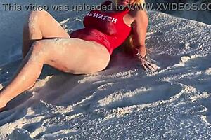 Hot milf masturbates pussy on public beach voyeur