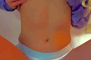 Hot Teen Plays Until She Cums