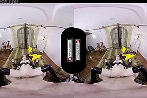 Batgirl Cosplay Slut Wants to Fuck You Silly in VR Goggles On