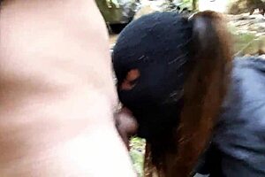 Ebony teen gives deepthroat boquete at outdoor cachoeira