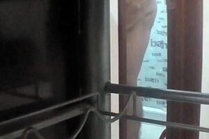 Spying on Gordita in the Bath