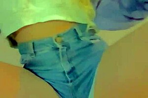 Hot Teen Plays Until She Cums