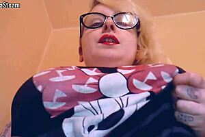 estrella steam reveals her creamy tits