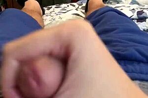 Guy jerks off on bed, fails NNN challenge