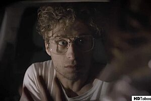 Cherie Deville来支配宅男屁股，狂野禁忌秘密曝光！