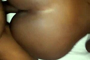 Amateur black girl gets bent over in doggystyle! 🔥