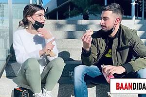 Fan meets girl on tinder