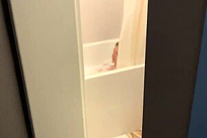 Blonde lesbian bubble bath webcam fun