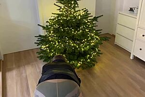 milf ass cum christmas