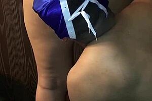 i admire that beautiful latina wife's ass while eating and slapping it hard