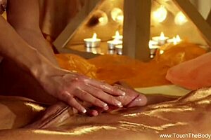 Arousing pussy massage turns man on fast