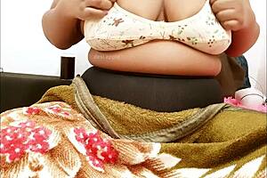 Sri Lankan Tamil Girl Shows Off Her Big Tits And Sexy Body In Detailed Closeups