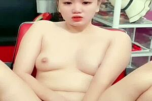 Who Knows This Girl?