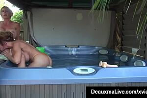 Deauxma, Mature Cougar, Licks Huge Hairy Beaver Outdoors With Toys