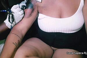 crazy girl flashes everything while getting tattoo without panties 😈