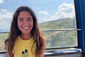 yo, this beauty sucks cock on a ferris wheel at the park