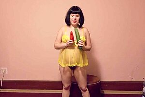 Does Extreme Vegetable Anal in Doggy Style Gape Her?