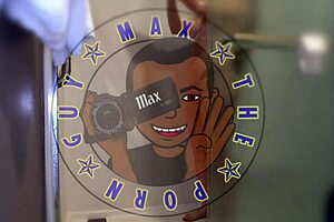 S4e3 Sexy Latina Julz Shows Body And Gives Sloppy Blowjob