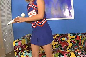 teen babe offers her sweet hole for the young cock