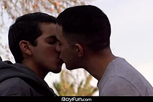 Twink Latinos Fuck Bareback After First Date