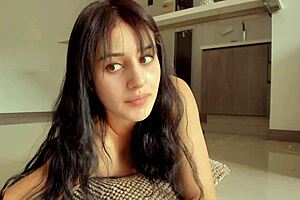 hot brunette with JUICY ASS chats online and shows her FACE