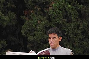 Bodybuilder Tattoos Handjob Monster Cock