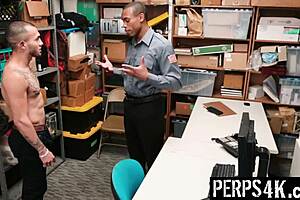 I reached an understanding with the gay mall officer