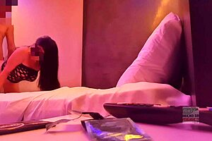 Karlita hotwife fucks me in front of her husband 😈