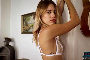 Petite latina milf toni maria performs solo striptease in lingerie