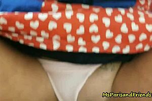 does the slutty cougar suck cock close up?