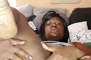 naejae teases with a strip before squirting wildly