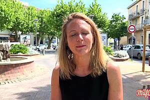 Julie's MILF playtime - Part 1