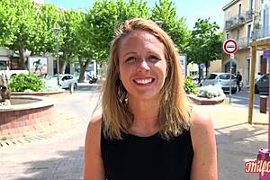 Julie's MILF playtime - Part 1